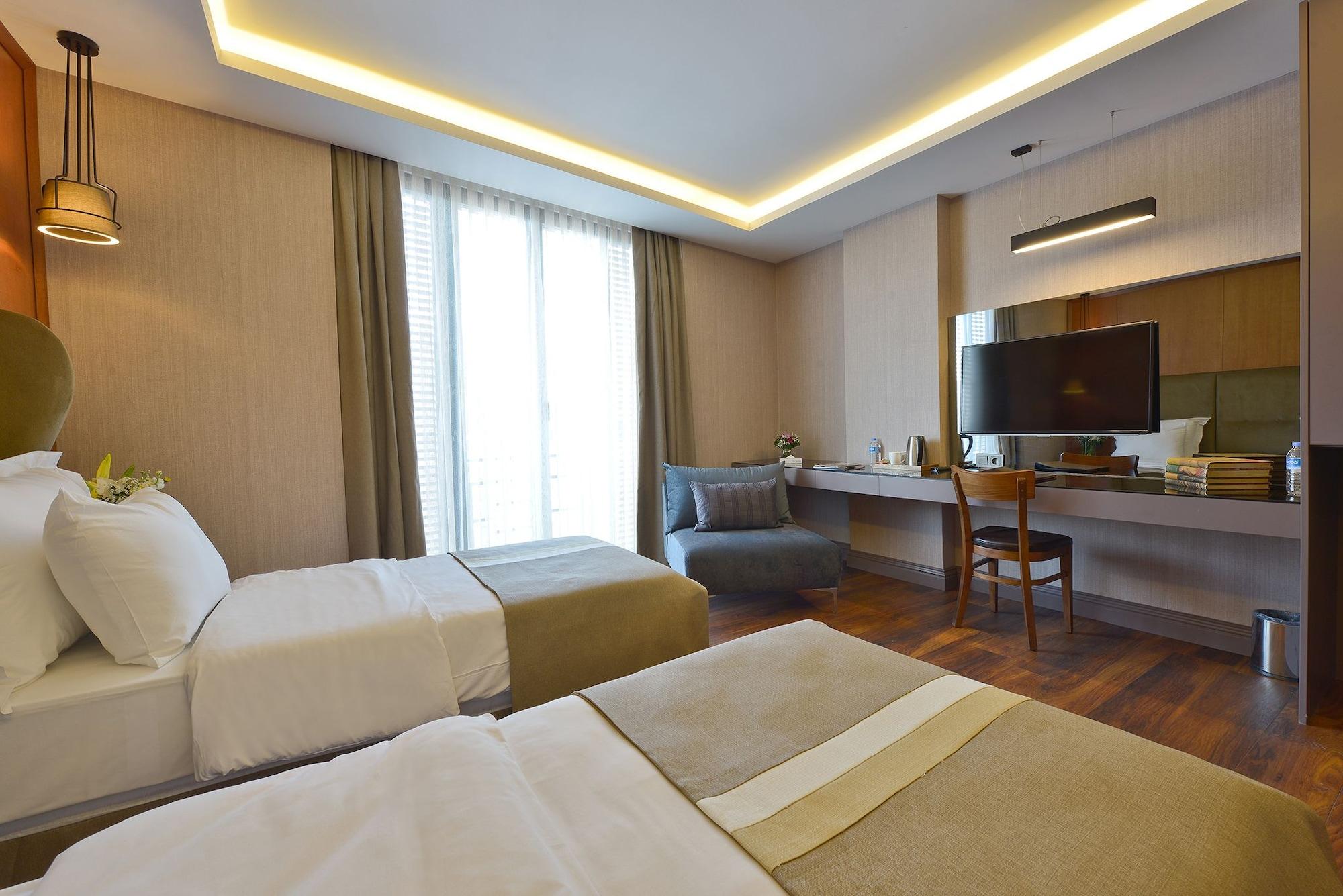Blueway Hotel City Istanbul Bagian luar foto